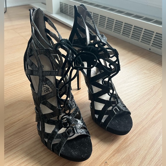 L’intervalle black open toe  heel. In new condition: only worn 2 times - Picture 3 of 5